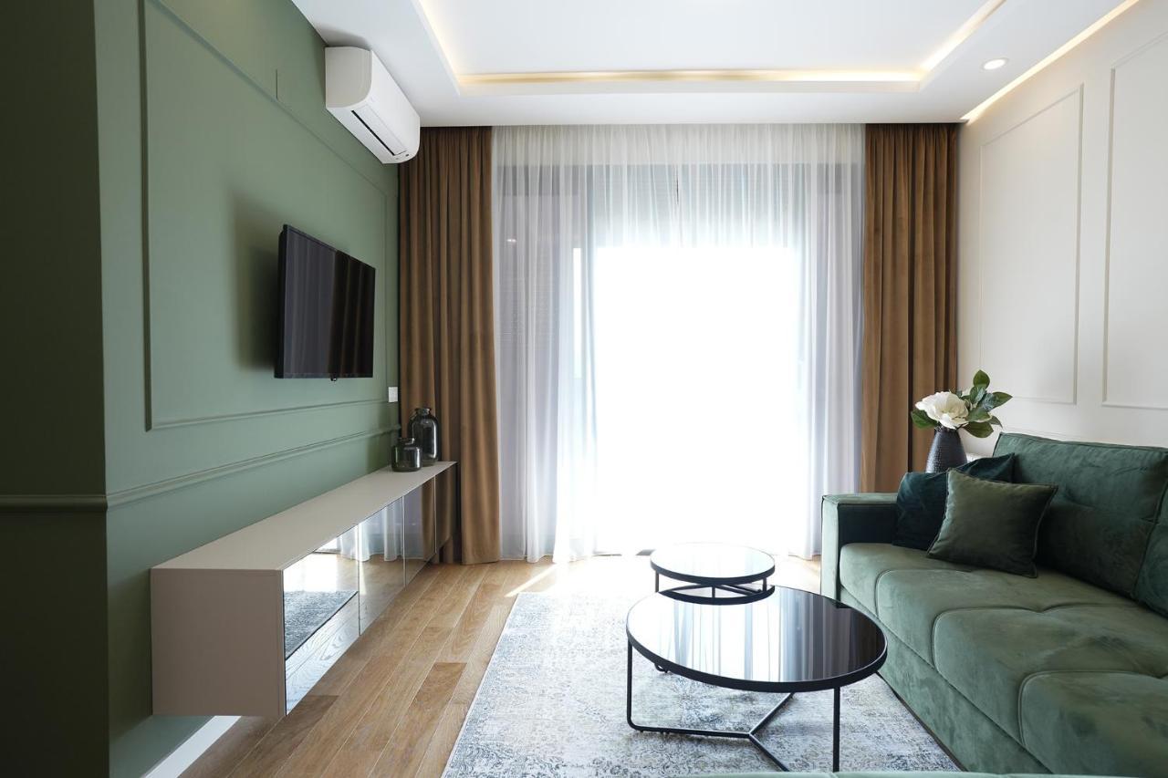 Grand Lux Apartment *